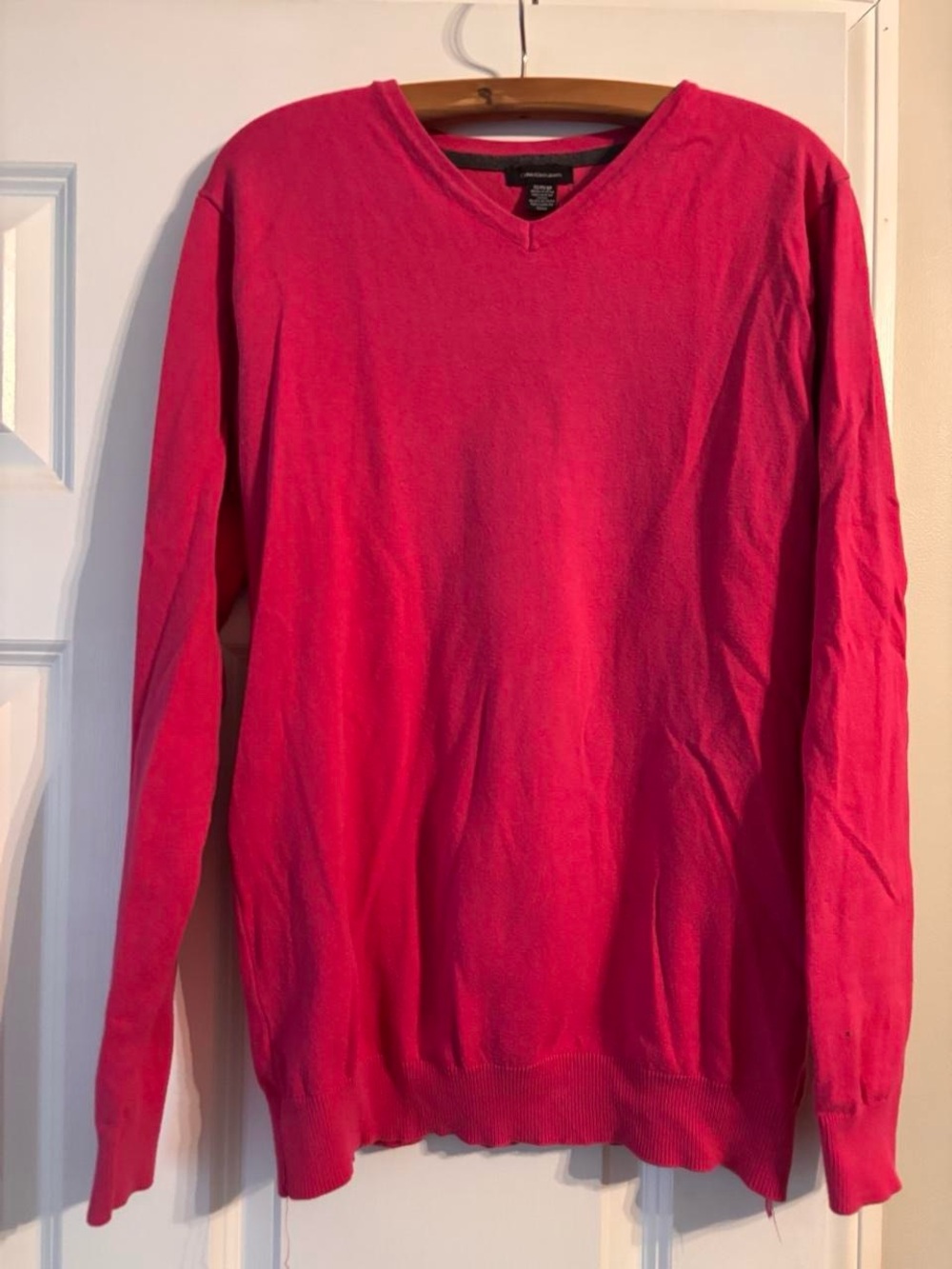 Calvin Klein Jeans Women's V-Neck Sweater in Hot Pink